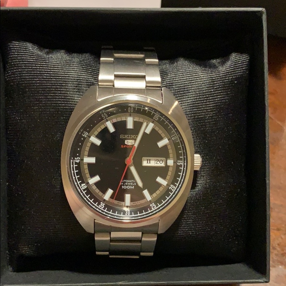 SEIKO 5 Sport